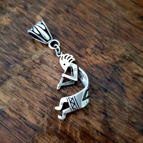 3D Kokopelli Native American pendant - Picture 6 of 8